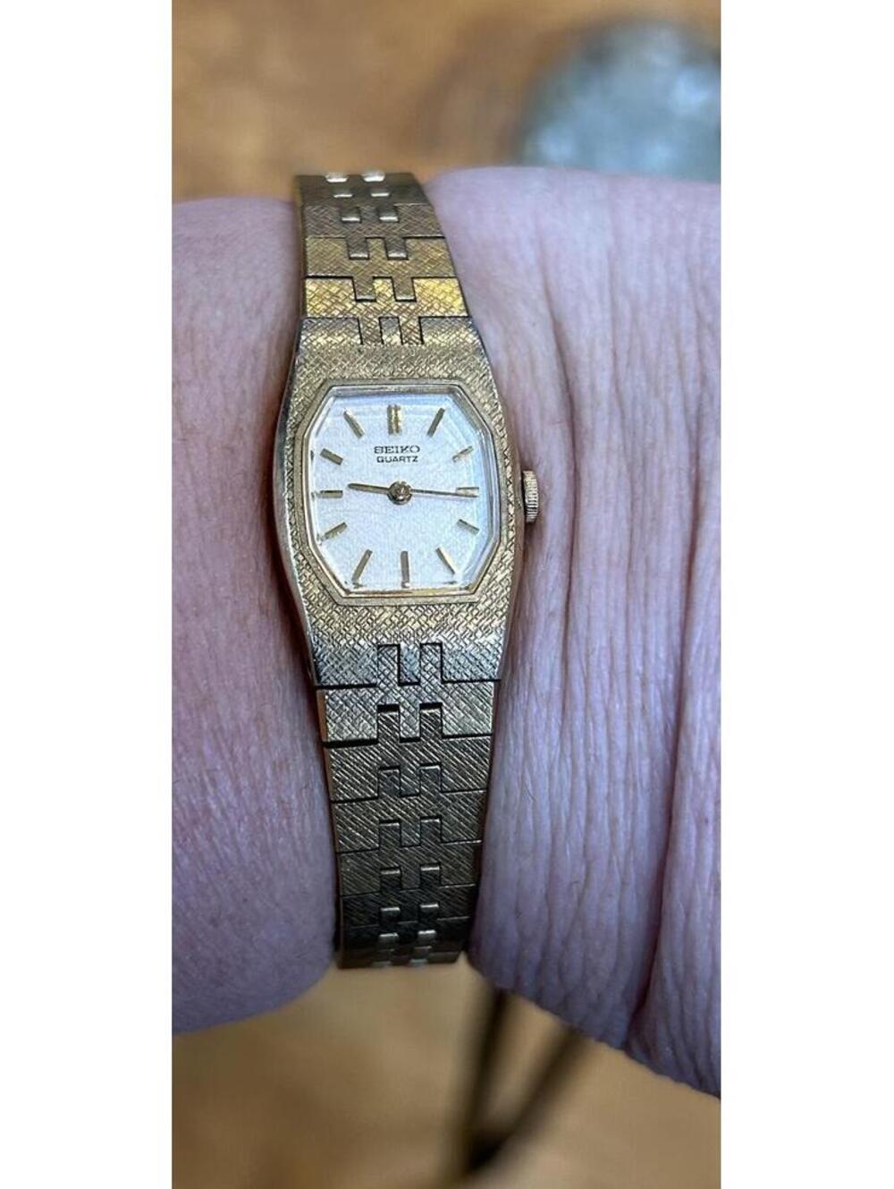 Vintage Seiko Quartz Gold Tone Women's Watch